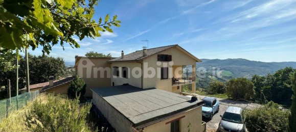 3 غرف نوم فيلا في Gualdo Tadino, Italy رقم 353588 7