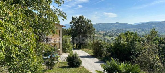 3 غرف نوم فيلا في Gualdo Tadino, Italy رقم 353588 11