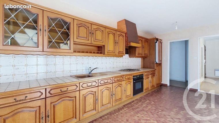 3 bedrooms Apartment in Vesoul, France No. 300843