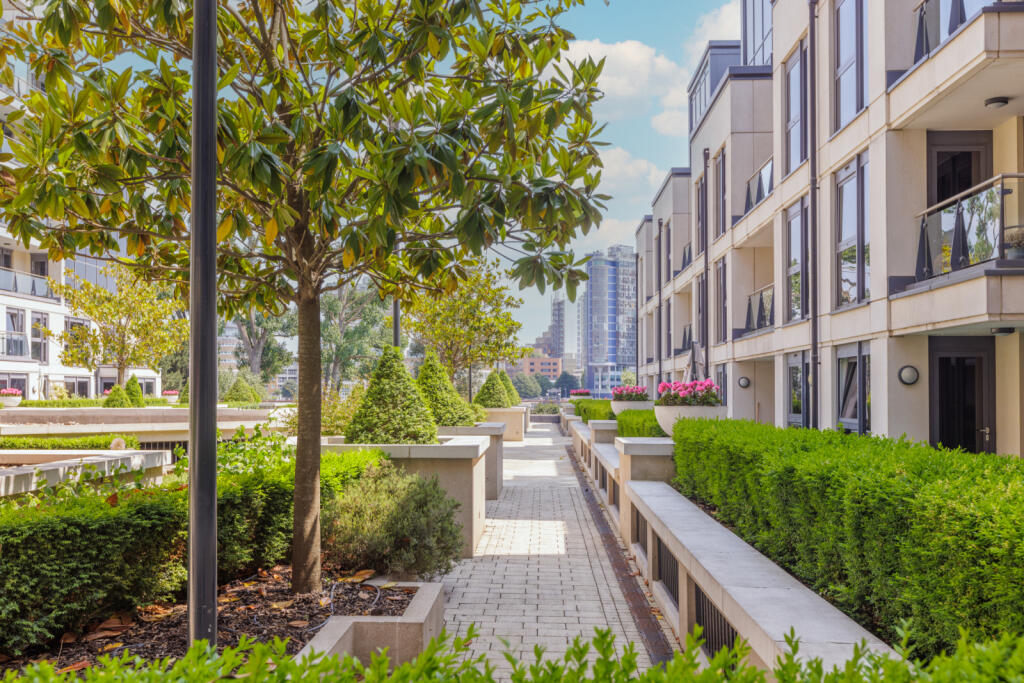 2 bedrooms Apartment in London, United Kingdom No. 11016