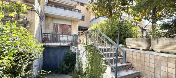 7-Zimmer Villa in Rome, Italy, Nr. 261055 2