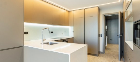 4 bedrooms Duplex in Porto, Portugal No. 117600 9