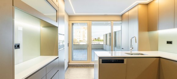 4 bedrooms Duplex in Porto, Portugal No. 117600 7