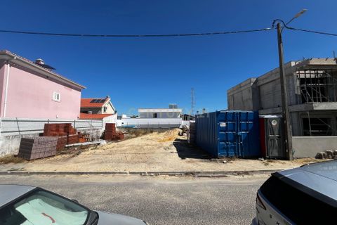 Terreno em Corroios, Portugal N.º 215670