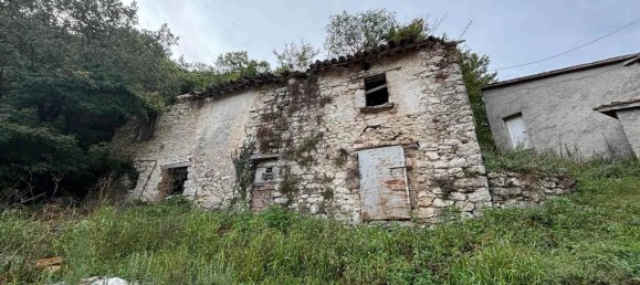 3 rooms Apartment in Sefro, Italy No. 17718 20