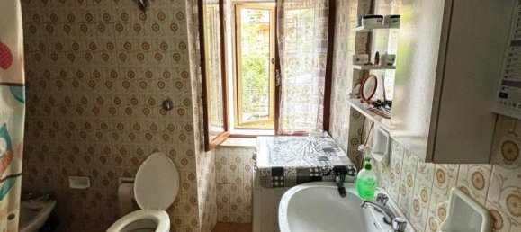 3 rooms Apartment in Sefro, Italy No. 17718 12