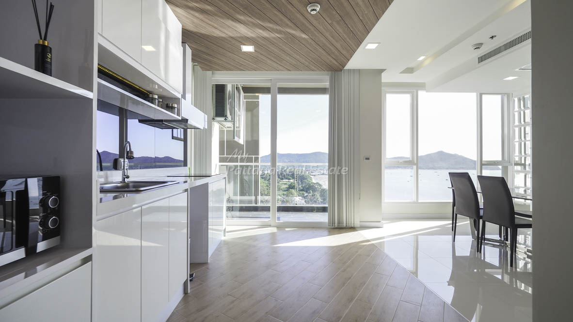 3 bedrooms Condo in Pattaya, Thailand No. 5562