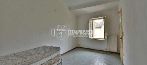 5 rooms Apartment in Serrapetrona, Italy No. 72500 16