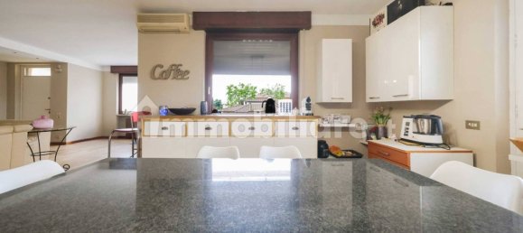 2 Schlafzimmer Wohnung in Sona, Italy, Nr. 53123 50