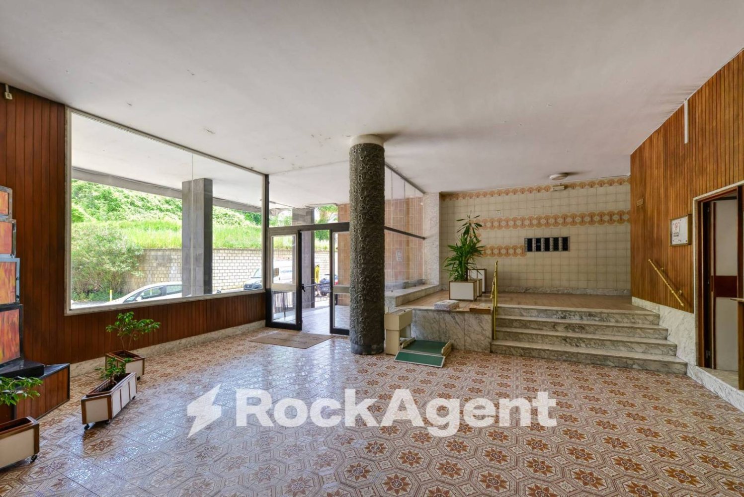 2 bedrooms Apartment in Naples, Italy No. 313528