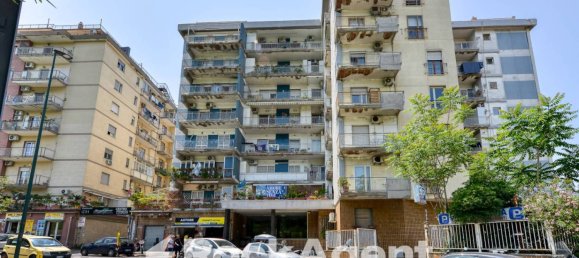 2 bedrooms Apartment in Naples, Italy No. 313528 18