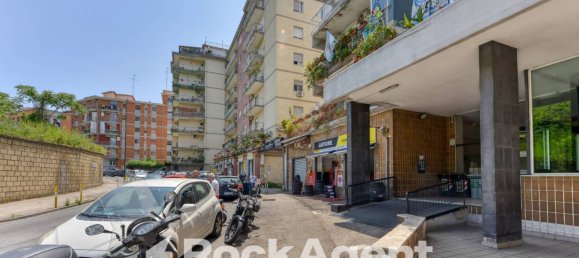 2 bedrooms Apartment in Naples, Italy No. 313528 17