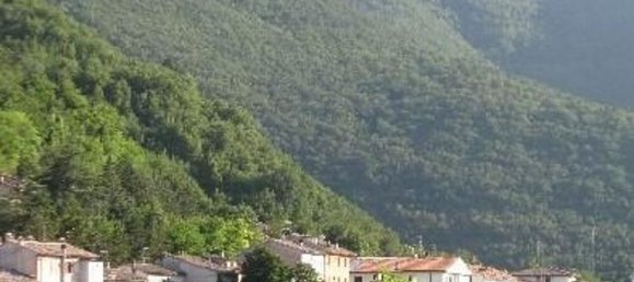 4 bedrooms Apartment in Cagli, Italy No. 251099 3