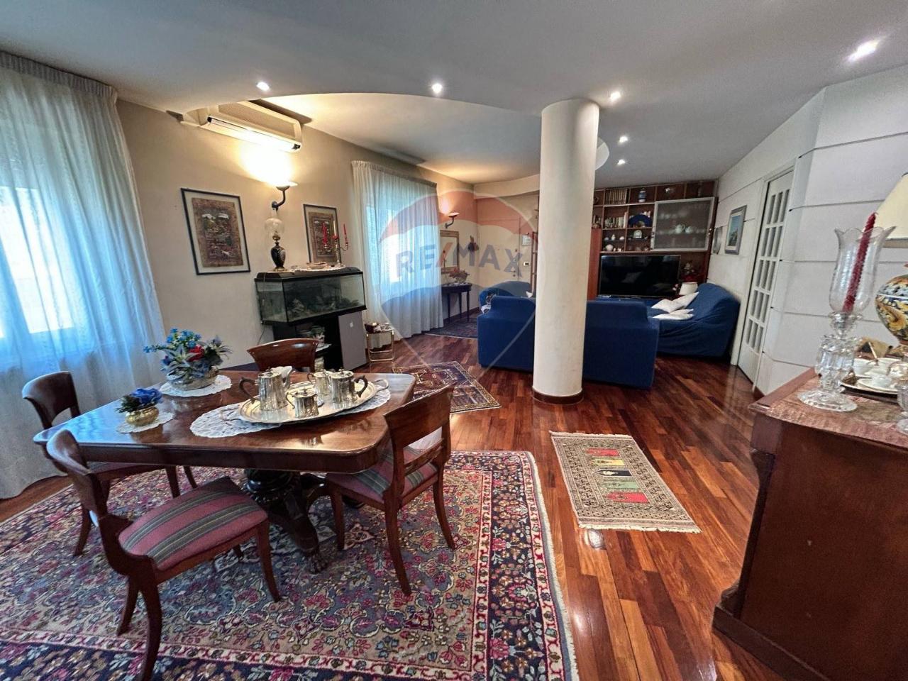 6 rooms Apartment in Enna, Italy No. 42227