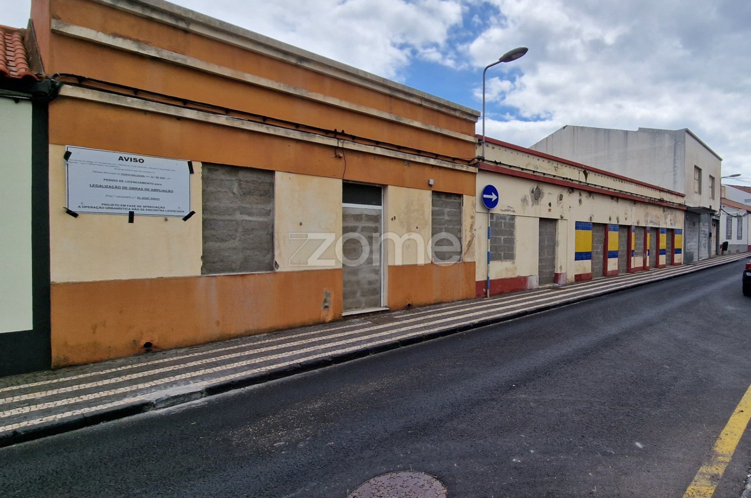 1363m² Building in Ponta Delgada, Portugal No. 87276