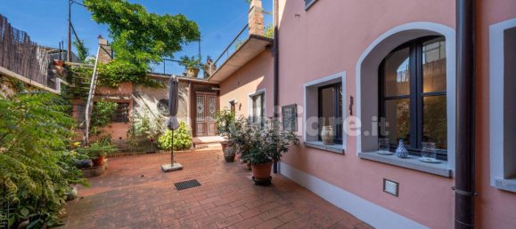 4 غرف نوم فيلا في Udine, Italy رقم 376551 12