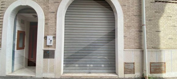 2غرفة عقار تجاري في San Severo, Italy رقم 31422 3