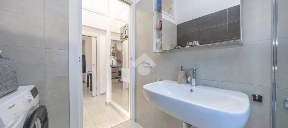 2 bedrooms Apartment in Rome, Italy No. 276583 20