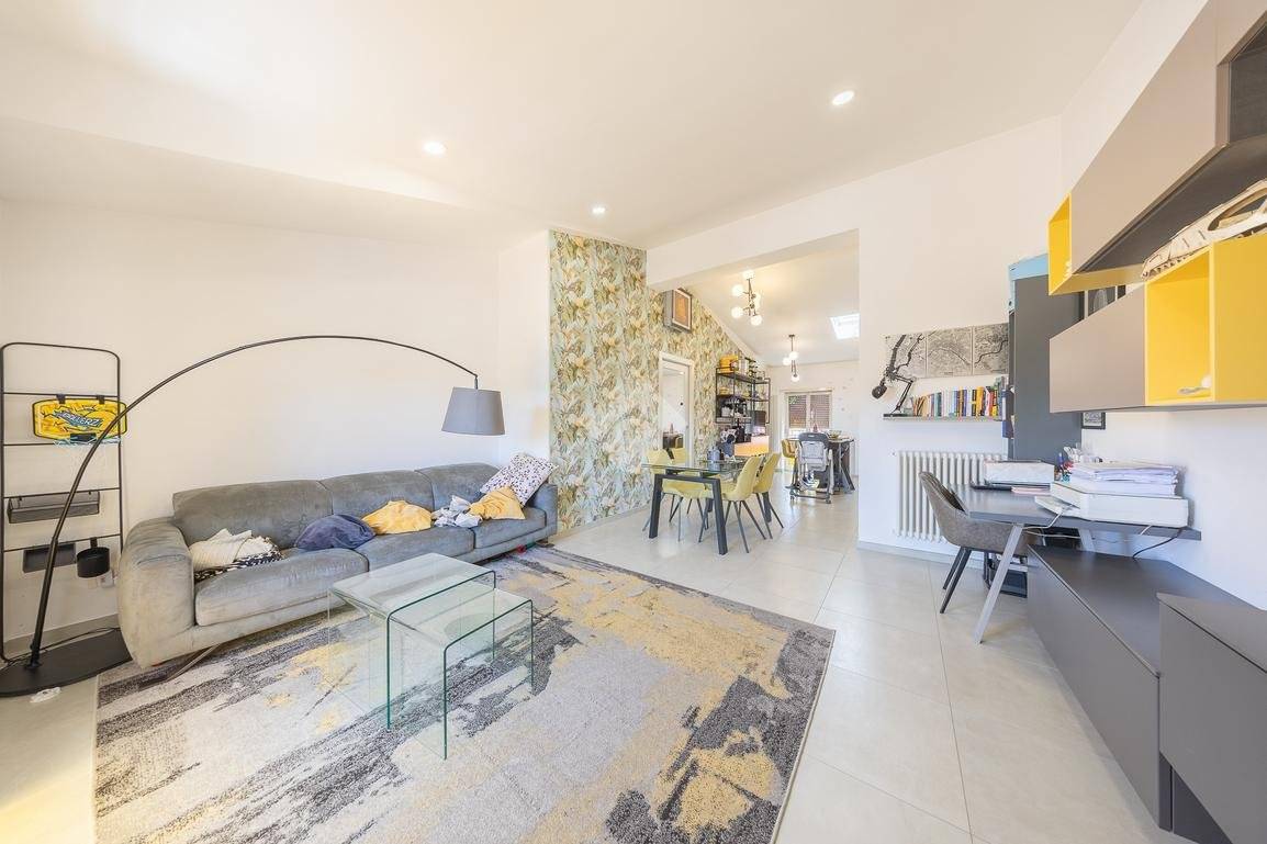 2 bedrooms Apartment in Rome, Italy No. 276583