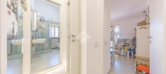 2 bedrooms Apartment in Rome, Italy No. 276583 16