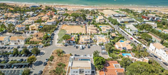 Villa de 5 dormitorios en Albufeira, Portugal No. 128272 35