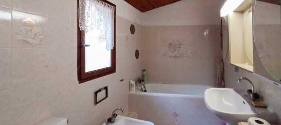 2 bedrooms Villa in Vacheres, France No. 194989 9