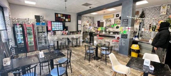 2 rooms Commercial property in Grugliasco, Italy No. 253161 2