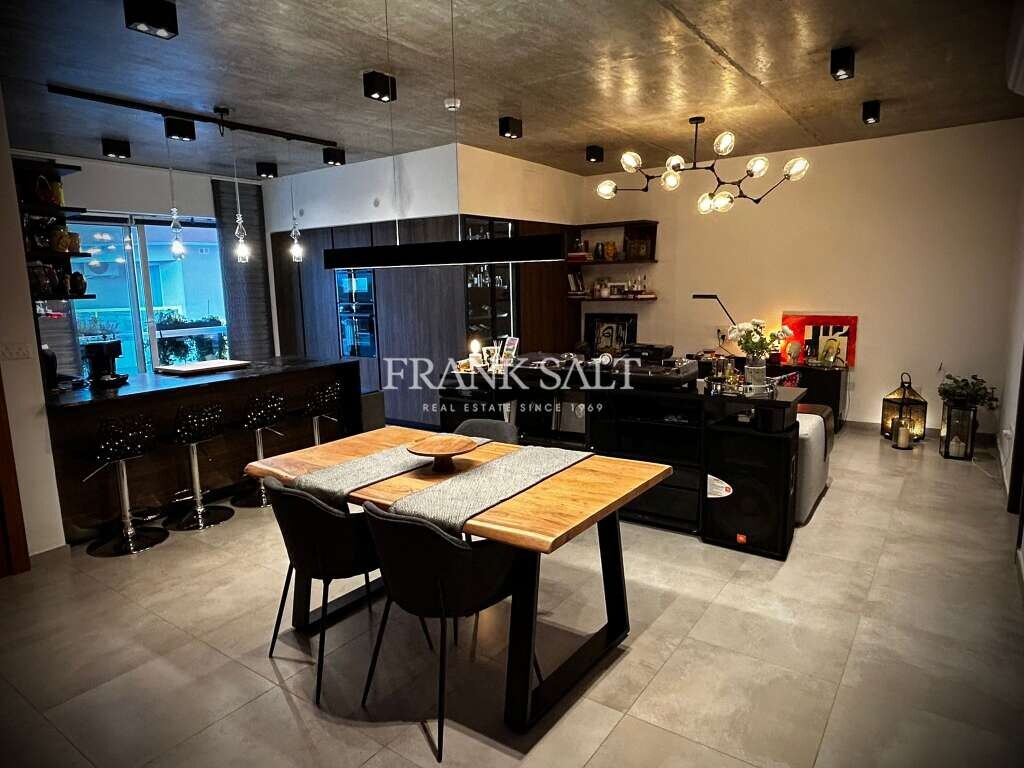 Maisonette de 3 dormitorios en Luqa, Malta No. 5125