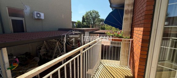 3 Schlafzimmer Villa in Busto Garolfo, Italy, Nr. 294991 12