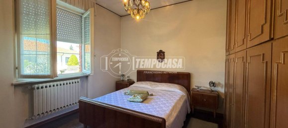 3 Schlafzimmer Villa in Busto Garolfo, Italy, Nr. 294991 5