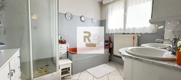 5 bedrooms House in Beugin, France No. 81332 19