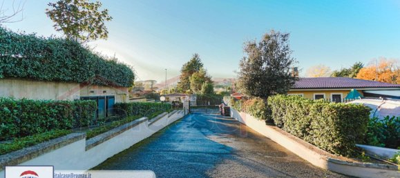 2 bedrooms Apartment in Rome, Italy No. 46706 46