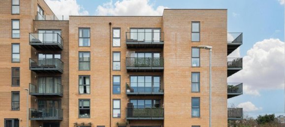 2 bedrooms Apartment in London, United Kingdom No. 3578 2