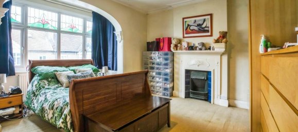 4 bedrooms House in South Croydon, United Kingdom No. 10473 13