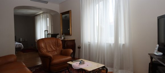 3 bedrooms House in Village-Neuf, France No. 83758 9