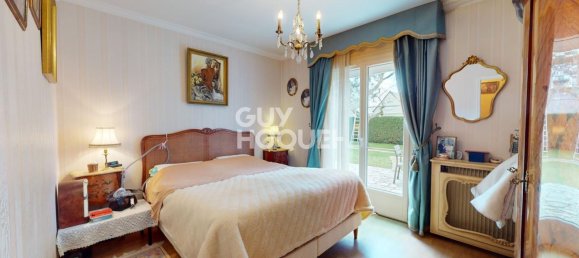 5 bedrooms House in Saint-Avertin, France No. 276191 3