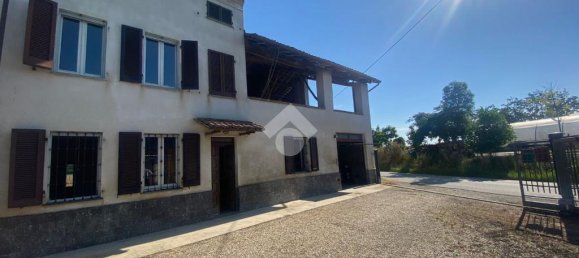 Casa de 3 dormitorios en Sale, Italy No. 167134 36