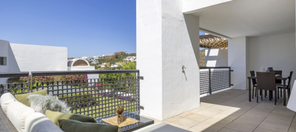 2 bedrooms Apartment in Benahavis, Spain No. 44844 5