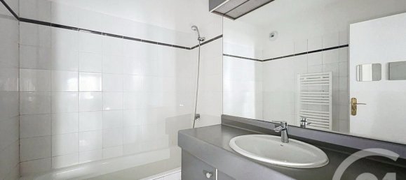 1 bedroom Apartment in Lyon, France No. 335324 10