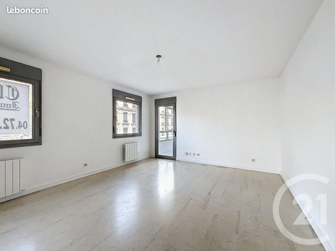 1 bedroom Apartment in Lyon, France No. 335324