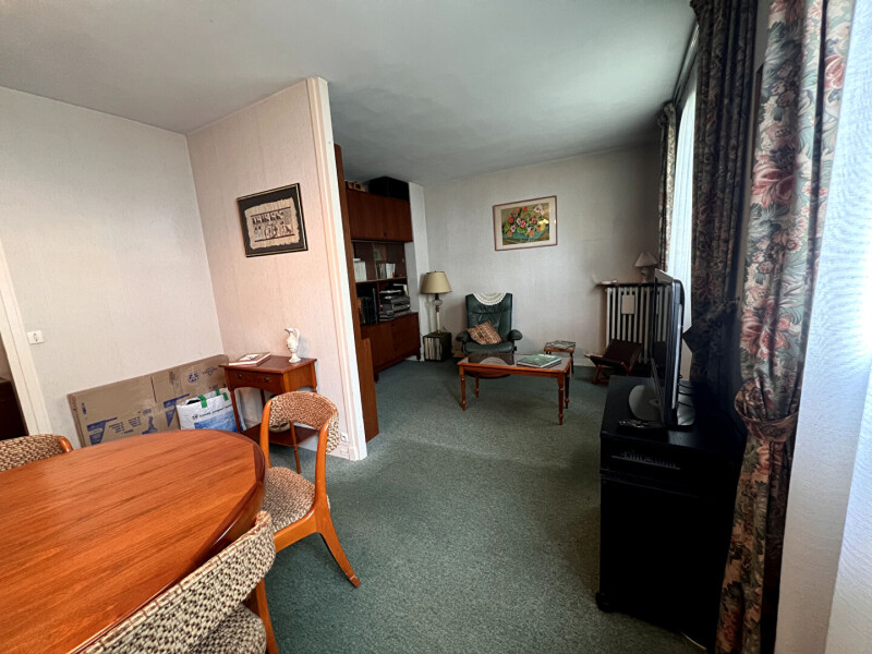 1 bedroom Apartment in Nanterre, France No. 281723