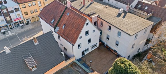 Здание с 12 комнатами в Кульмбах, Германия № 52870 5