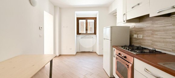 Apartamento T2 em L'Aquila, Italy N.º 297351 8