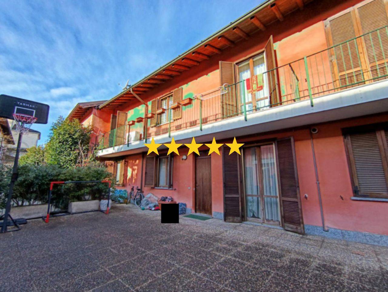 4 غرف نوم شقة في Robecchetto con Induno, Italy رقم 316939