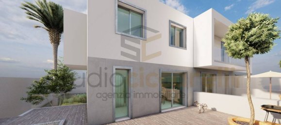 3 bedrooms Villa in Calvizzano, Italy No. 193690 5