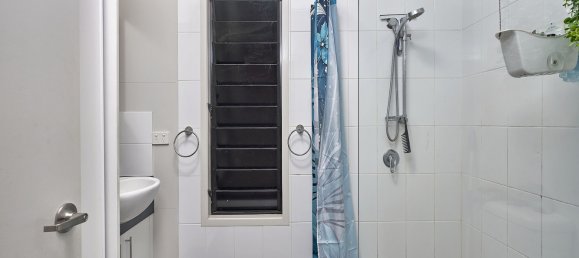 5 bedrooms House in Gordonvale, Australia No. 202 9