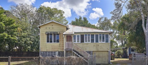 5 bedrooms House in Gordonvale, Australia No. 202 5