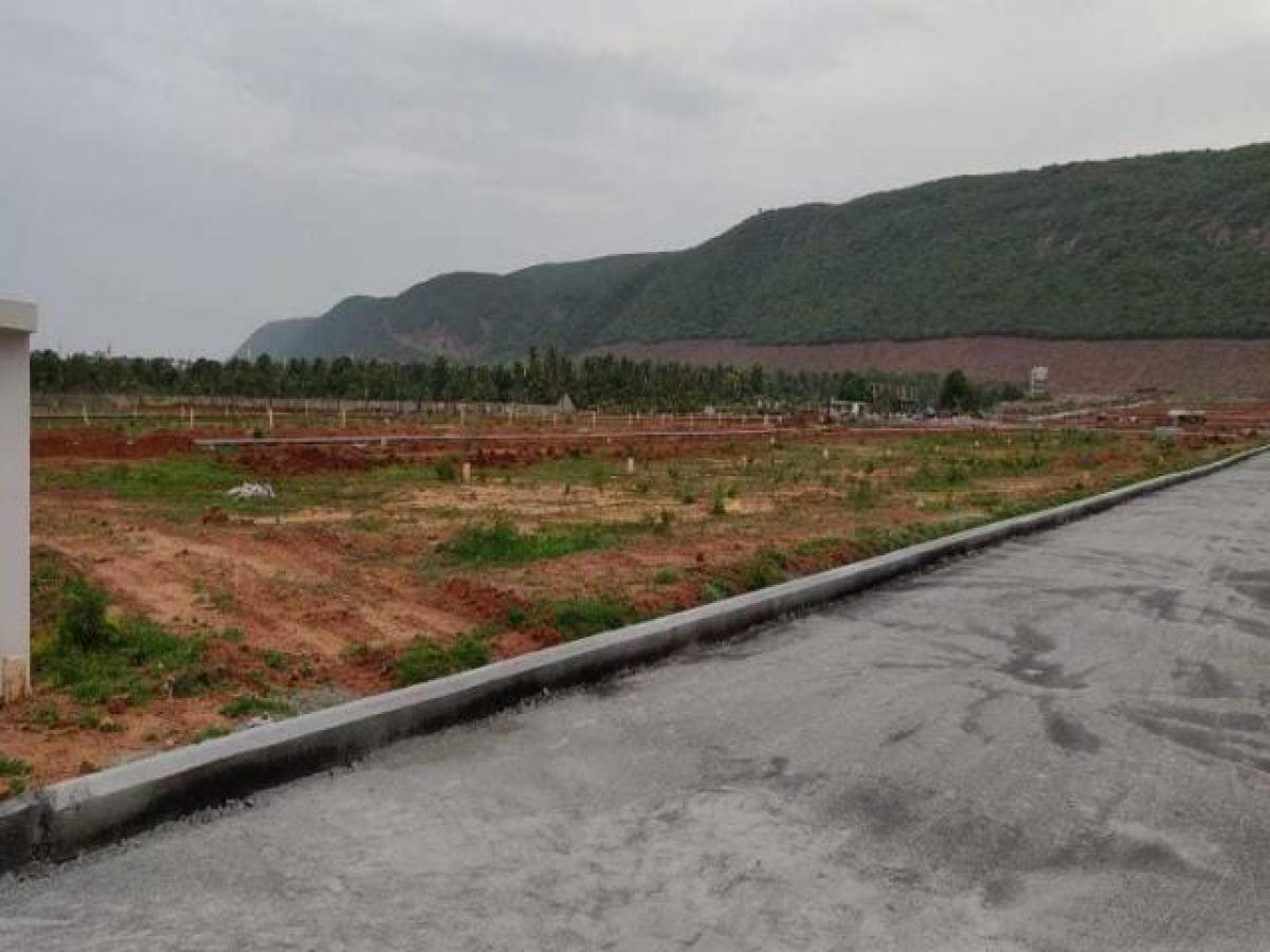  Land in Visakhapatnam, India No. 33300