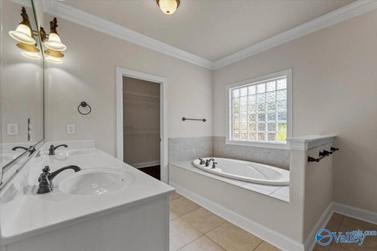 5 bedrooms House in Owens Cross Roads, USA No. 407197