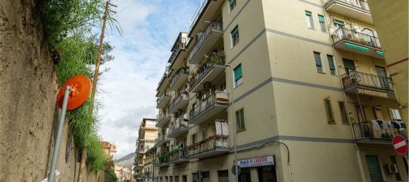 4 rooms Apartment in Salerno, Italy No. 96035 27